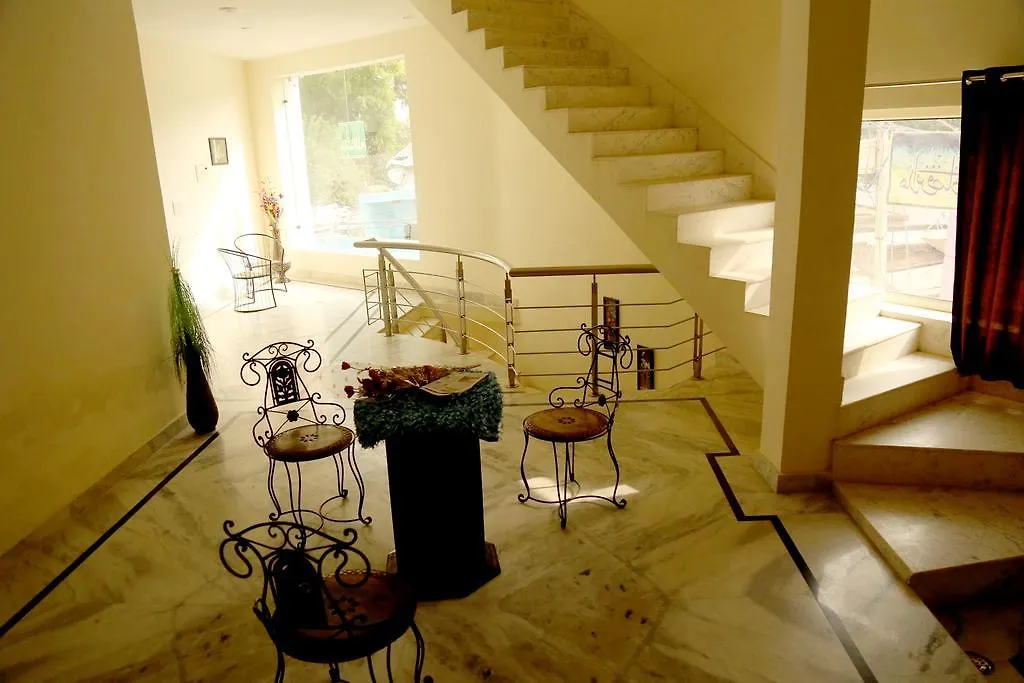 Taj Castle A Boutique Homestay 0*, Agra (Uttar Pradesh)